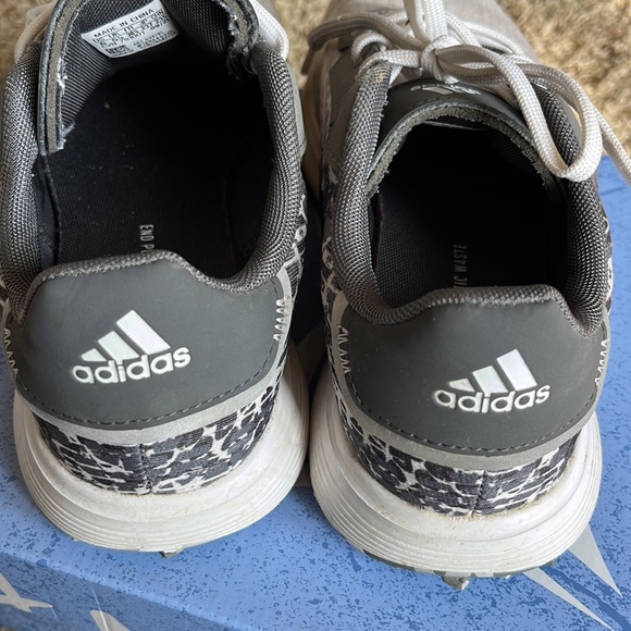 Kids Adidas Golf shoes - Picture 3 of 3